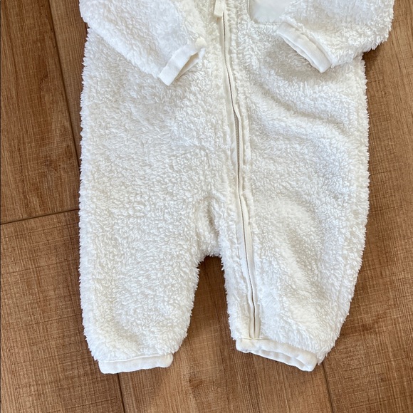 Patagonia Cozy White Baby Fleece Bunting - Picture 5 of 9
